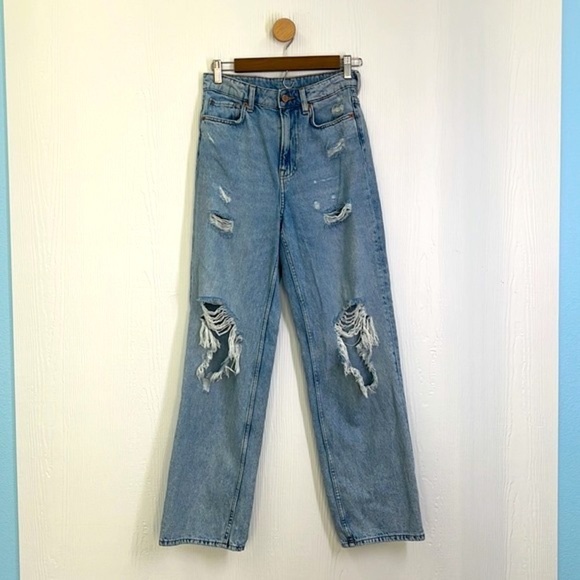 H&M - Stonewashed Distressed High Waist Loose Straight Jeans Size 4 - Picture 2 of 12